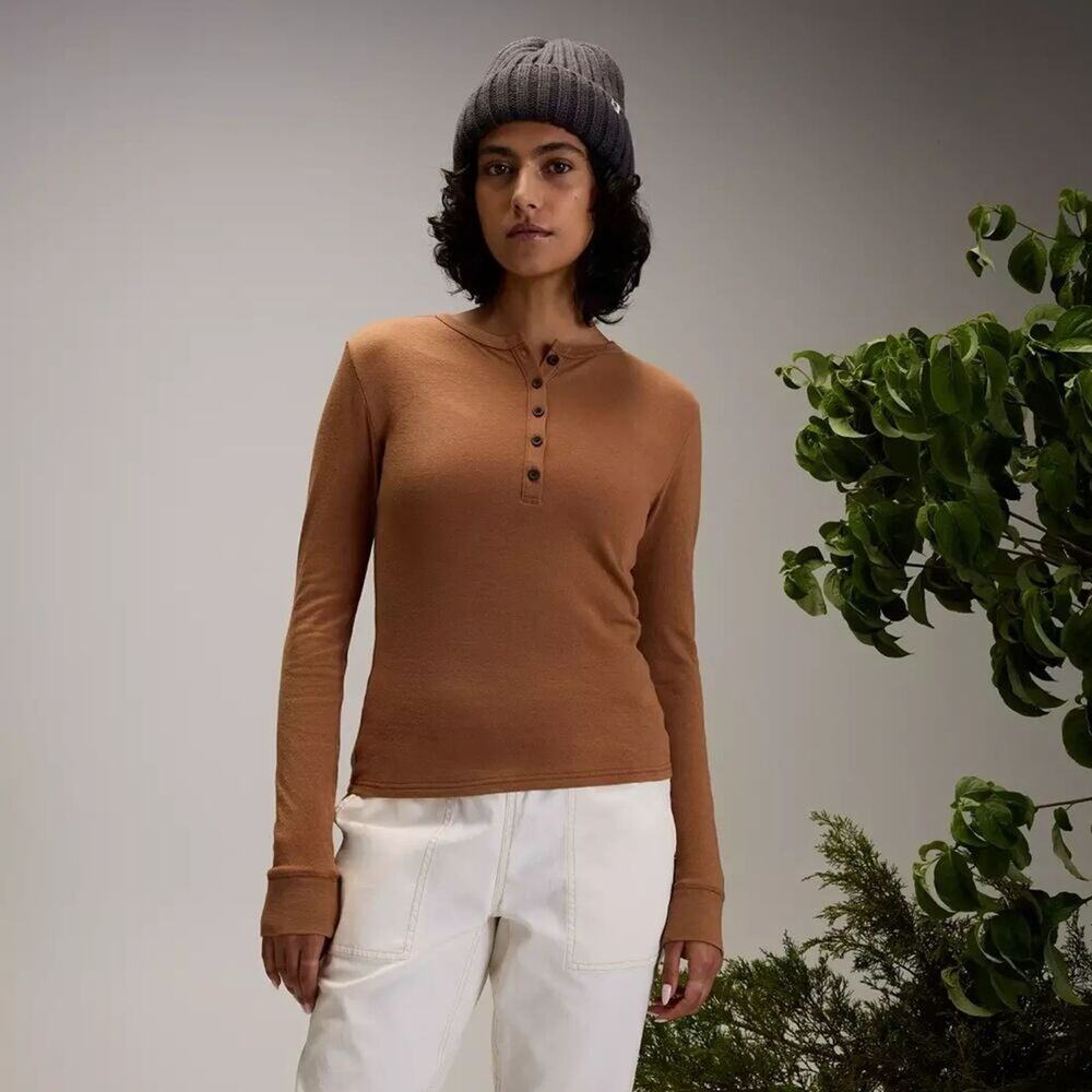 Alpine Design Women's Long Sleeve Henley Shirt Caramel Brown Large NWT‎